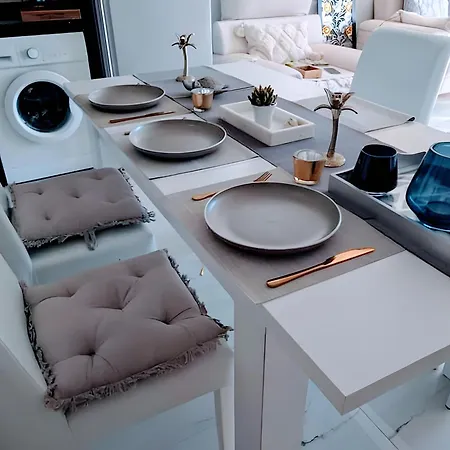 Apartamento Modern And Light Vacation Retreat Trikomo